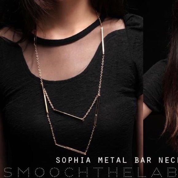 ✨10 for $10✨  Metal Bar Necklace - Picture 3 of 4